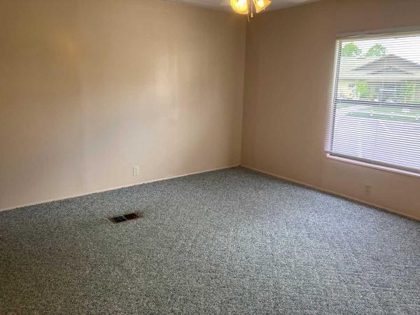 1985 Manufactured Home