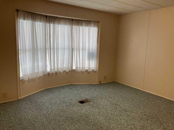 1985 Manufactured Home