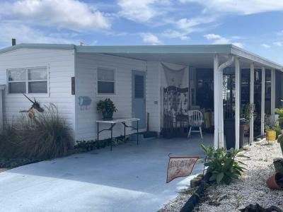 Photo 2 of 20 of home located at 3300 Alt 19 Dunedin, FL 33798