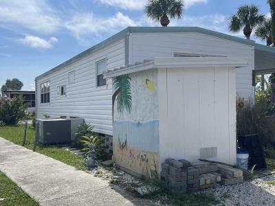 Photo 3 of 20 of home located at 3300 Alt 19 Dunedin, FL 33798