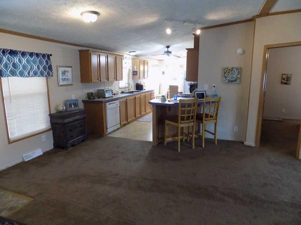 1999 Palm Harbour Manufactured Home