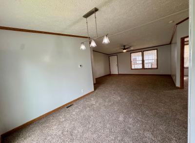 Photo 4 of 18 of home located at 170 Eldorado Drive Saint Peters, MO 63376