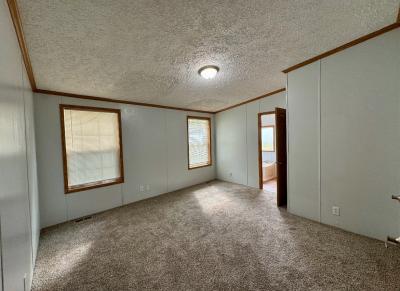 Photo 5 of 18 of home located at 170 Eldorado Drive Saint Peters, MO 63376
