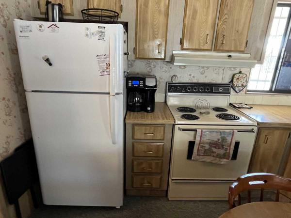 1984 Palm Harbor Manufactured Home