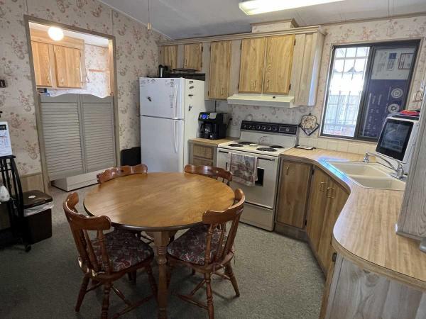 1984 Palm Harbor Manufactured Home