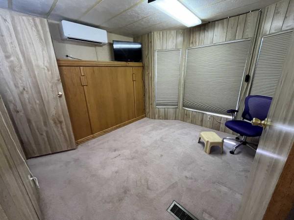1984 Palm Harbor Manufactured Home