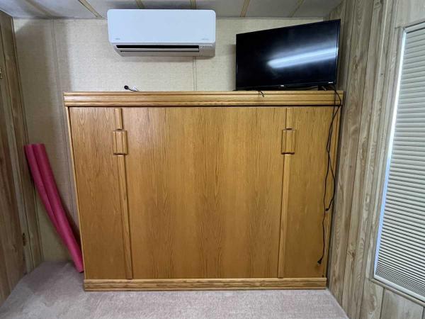 1984 Palm Harbor Manufactured Home
