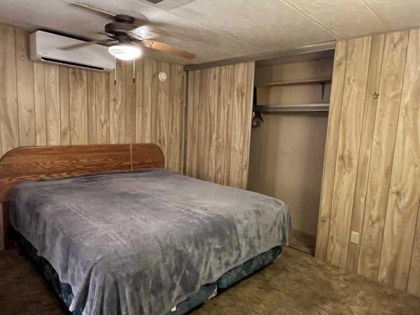 1984 Palm Harbor Manufactured Home