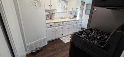 Photo 4 of 11 of home located at 712 43rd Street Bakersfield, CA 93301