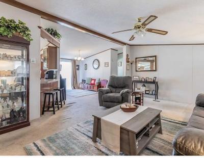 Photo 3 of 8 of home located at 2039 Badger Drive Evansville, IN 47720