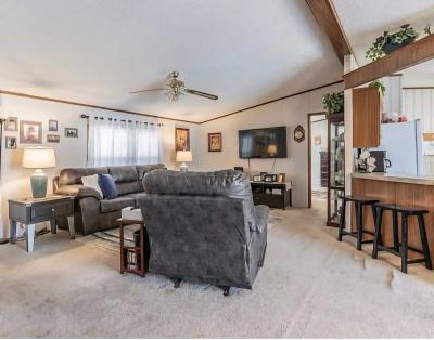 Photo 5 of 8 of home located at 2039 Badger Drive Evansville, IN 47720