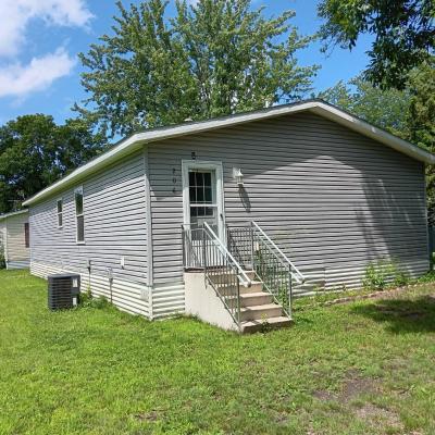 Photo 2 of 5 of home located at 206 Biscayne Lane Rockford, MN 55373