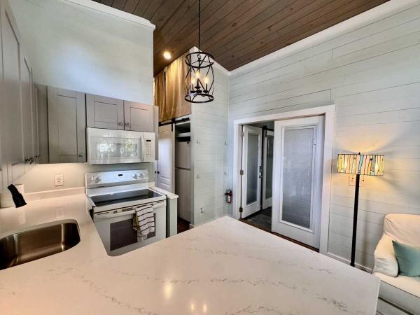 2018 Tiny Home Park Model Manufactured Home
