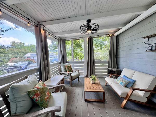 2018 Tiny Home Park Model Manufactured Home