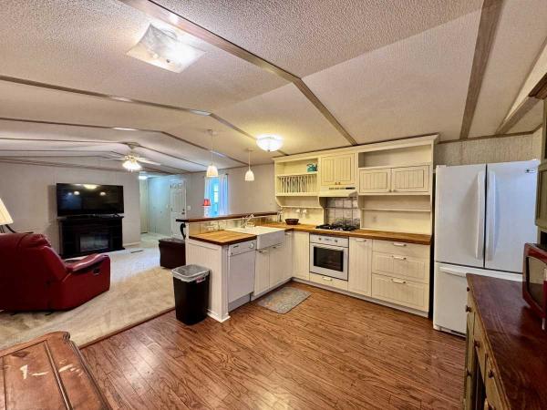 Oakwood Manufactured Home Manufactured Home