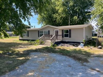 Mobile Home at 200 2nd Ave Worthington, KY 41183