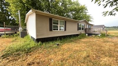 Photo 2 of 10 of home located at 200 2nd Ave Worthington, KY 41183