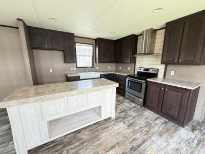 Photo 5 of 13 of home located at 700 W Greens Rd #52 Houston, TX 77067