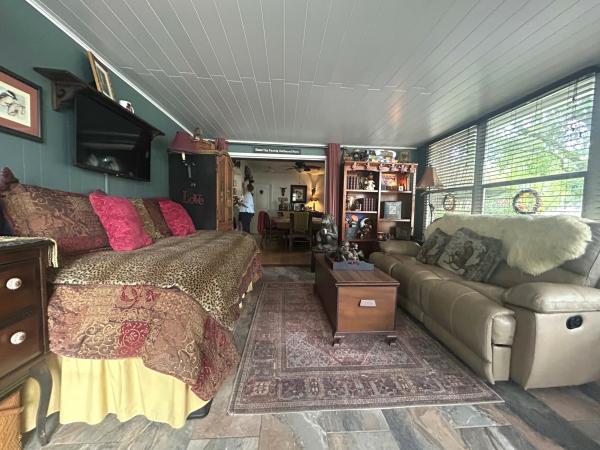 1998 REGE 5263D Mobile Home