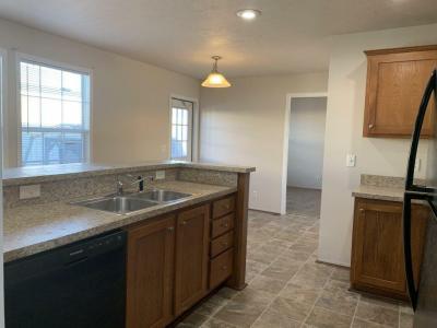 Photo 3 of 4 of home located at 1872 Magnolia Monroe, MI 48161