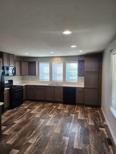 Photo 3 of 7 of home located at 1748 Magnolia Monroe, MI 48161