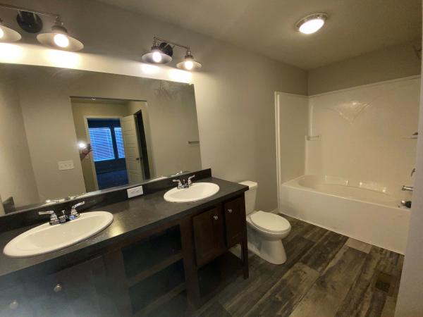 2018 CLAYTON 81SHN28523 Mobile Home