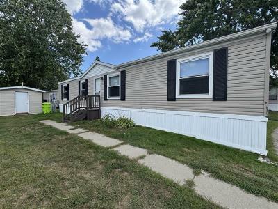 Mobile Home at 126 Aichebaun Novi, MI 48374