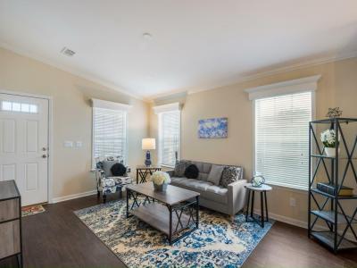Photo 3 of 17 of home located at 328 Eland Drive #328 North Fort Myers, FL 33917