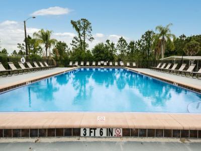 Photo 5 of 21 of home located at 328 Eland Drive #328 North Fort Myers, FL 33917