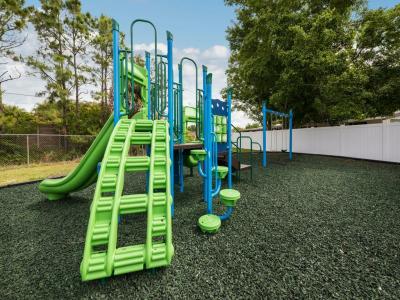 Photo 5 of 21 of home located at 282 Giraffe Drive #282 North Fort Myers, FL 33917