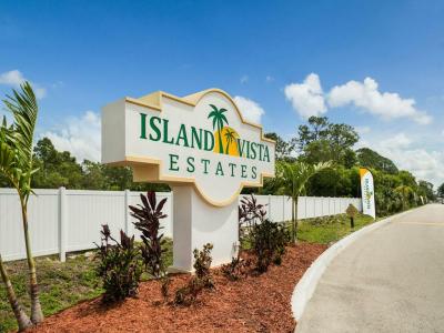 Mobile Home at 574 Leopard Lane #574 North Fort Myers, FL 33917