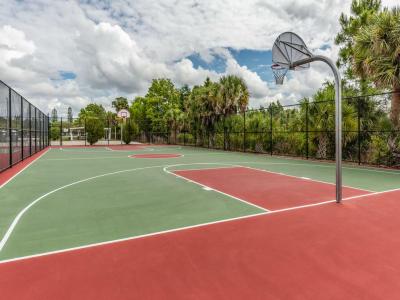 Photo 5 of 10 of home located at 574  Leopard Lane #574 North Fort Myers, FL 33917