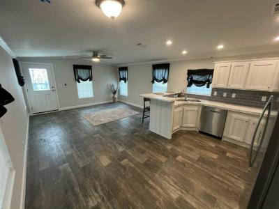 Photo 4 of 20 of home located at 311 Lighthouse Way Lakeland, FL 33803