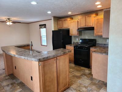 Photo 4 of 8 of home located at 5702 Angola Rd. #71 Toledo, OH 43615