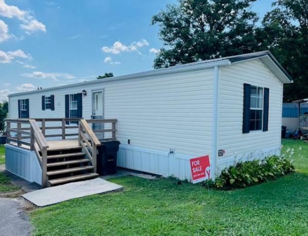 2007 Clayton Homes Inc Mobile Home For Sale