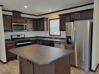 Photo 2 of 11 of home located at 231 E Macgregor Ct Highland, MI 48357