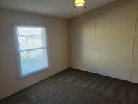 2000 HOLLY PARK Mobile Home