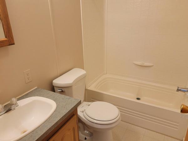 2000 HOLLY PARK Mobile Home