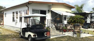 Photo 3 of 15 of home located at 37615 Skyler St. 063A Zephyrhills, FL 33541