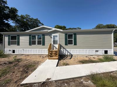 Photo 4 of 12 of home located at 601 Strawberry Lane Muskegon, MI 49442
