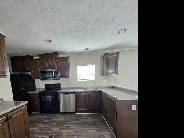 2015 Clayton 34SUN28523 Mobile Home