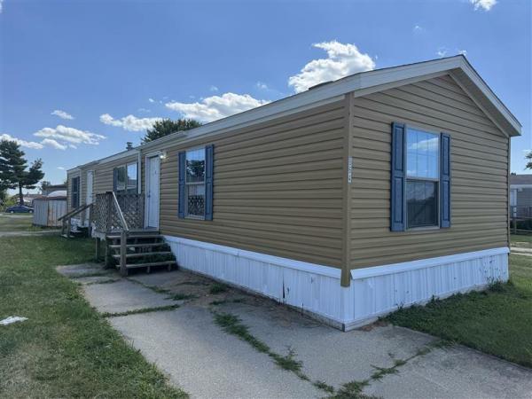 Photo 1 of 2 of home located at 2220 Dunkelburg Rd Lot#864 Fort Wayne, IN 46819
