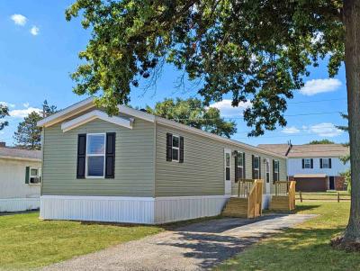 Mobile Home at 1364 Chateau Circle Findlay, OH 45840