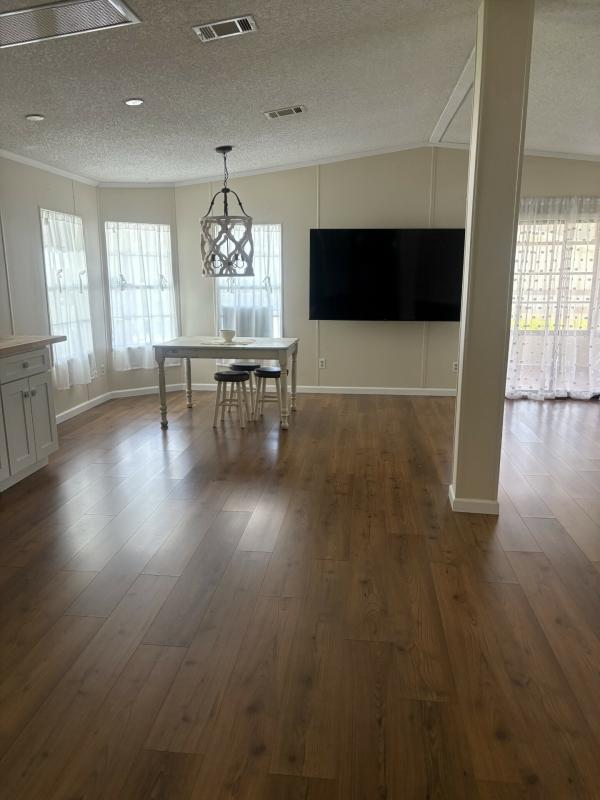 1987 GLEN Mobile Home For Sale