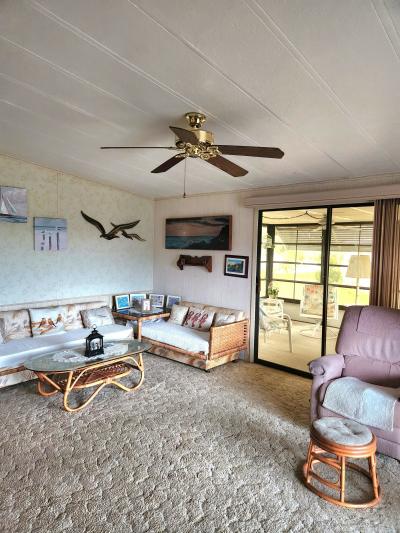 Photo 2 of 28 of home located at 6 Moss Ct Palmetto, FL 34221