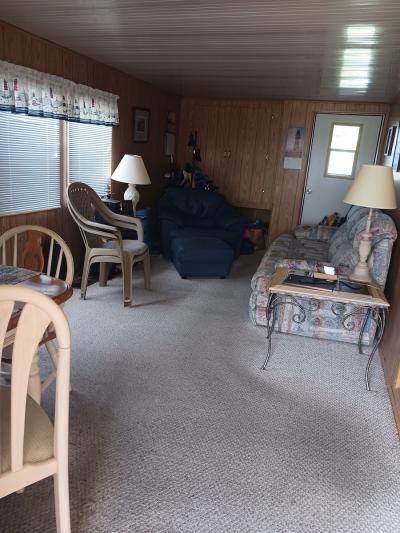 Photo 5 of 16 of home located at 8615 Bayshore Rd Lot 11 Palmetto, FL 34221