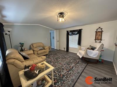 Photo 5 of 32 of home located at 5431 NE 35th Street Lot 87 Silver Springs, FL 34488