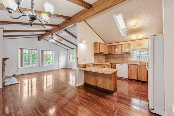 1987 Bayshore Manufactured Home