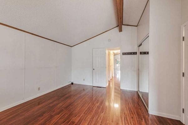 1987 Bayshore Manufactured Home