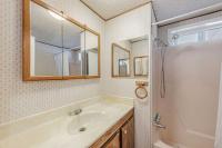 1987 Bayshore Manufactured Home